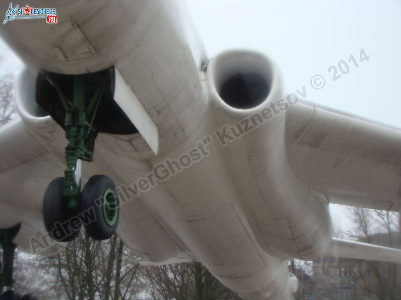 Tu-16_Badger_Smolensk_0105.jpg