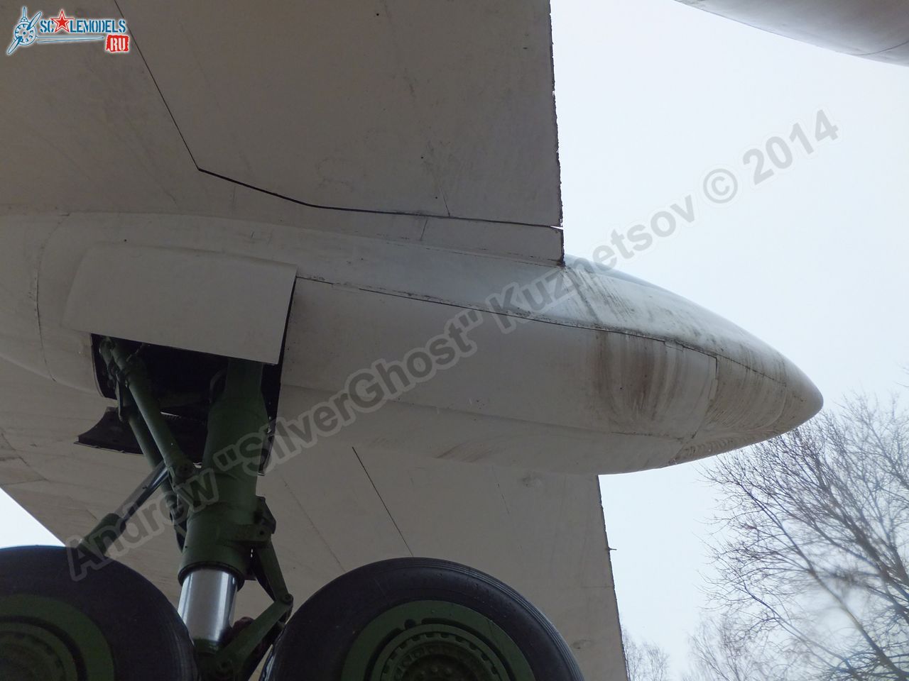 Tu-16_Badger_Smolensk_0247.jpg