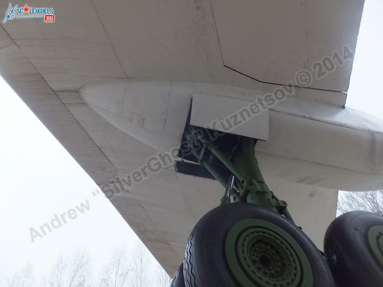 Tu-16_Badger_Smolensk_0251.jpg