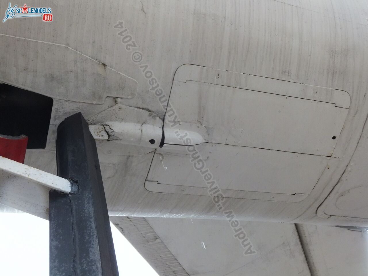 Tu-16_Badger_Smolensk_0292.jpg