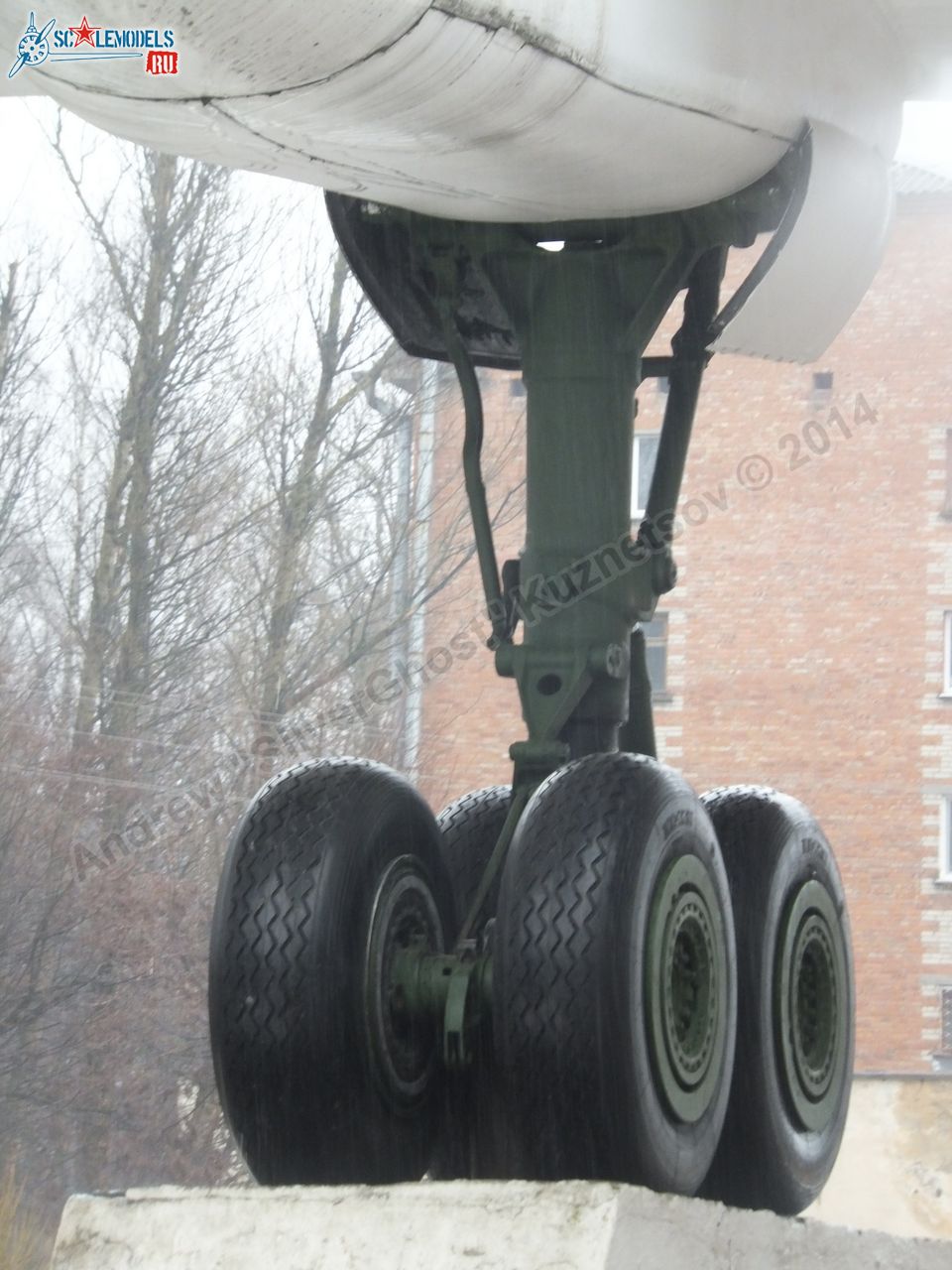 Tu-16_Badger_Smolensk_0304.jpg