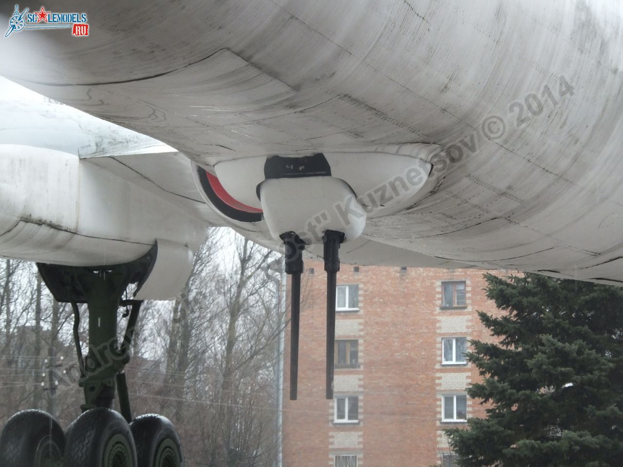 Tu-16_Badger_Smolensk_0319.jpg