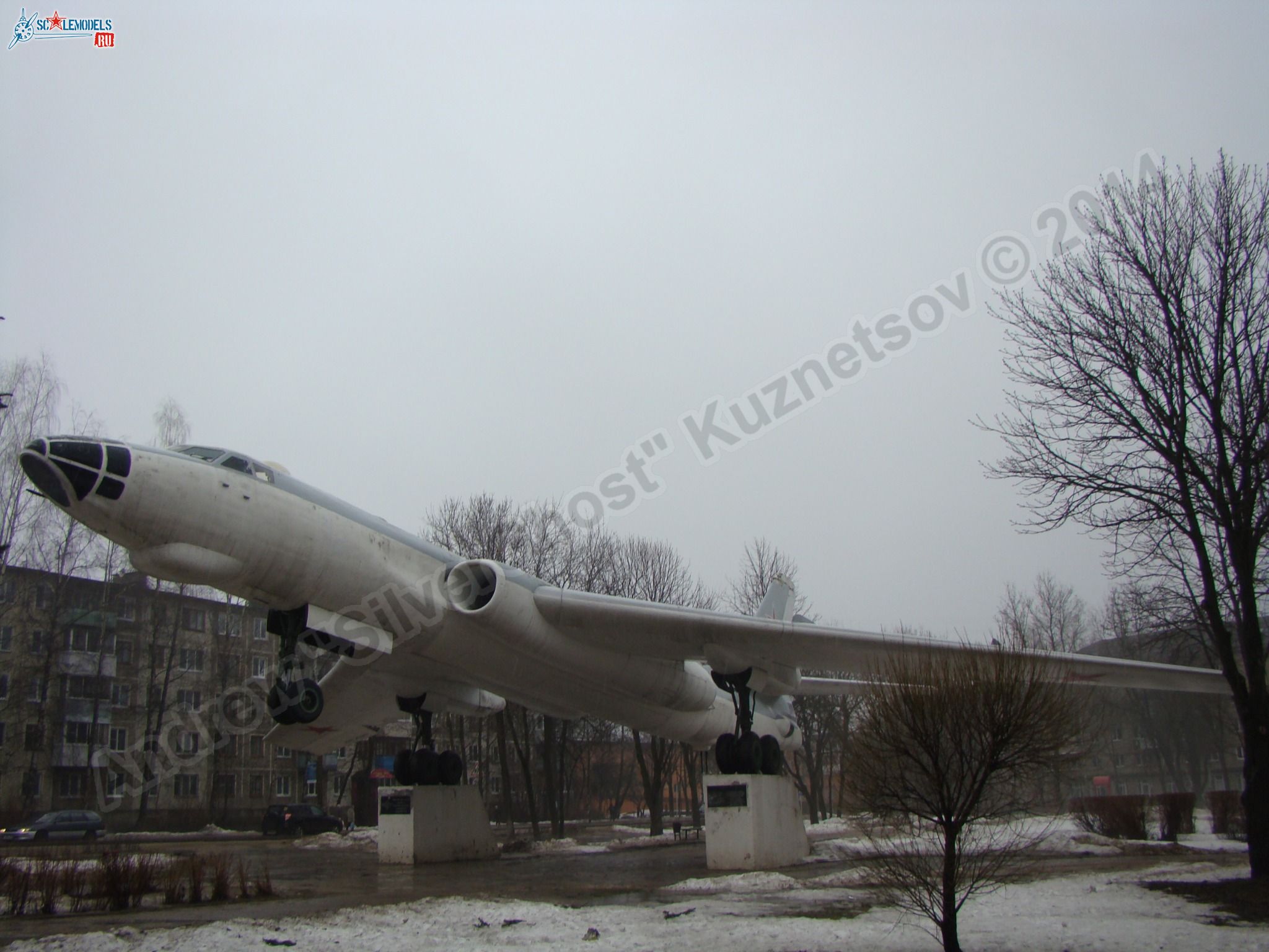 Tu-16_Badger_Smolensk_0001.jpg