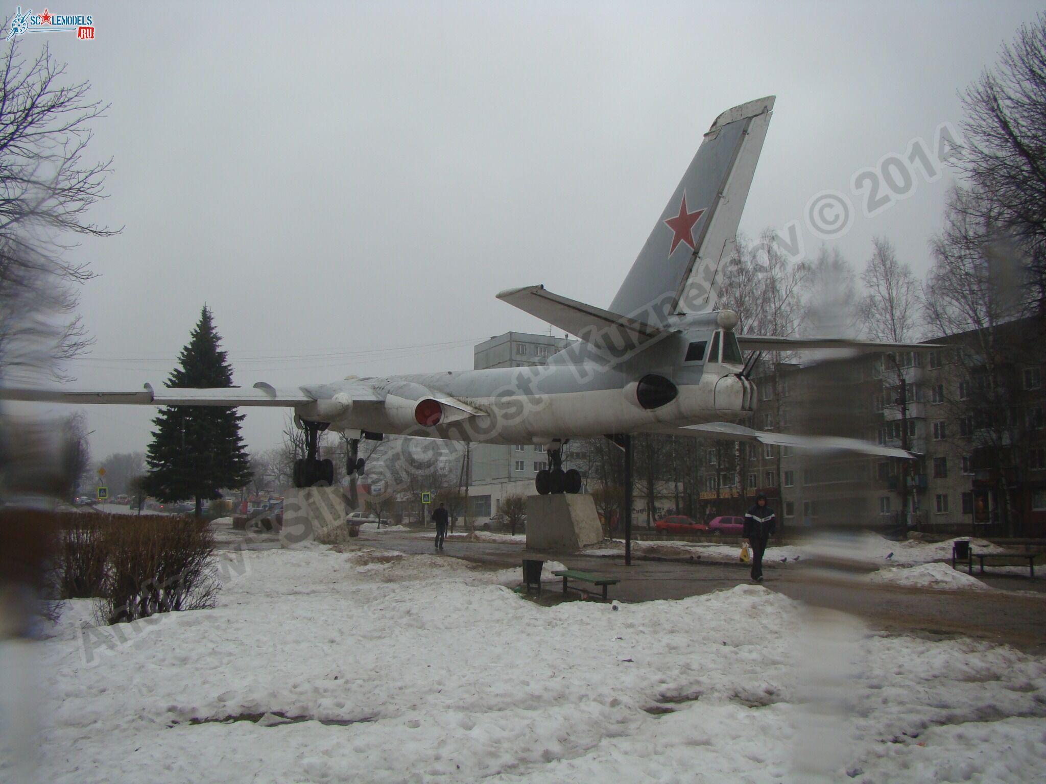 Tu-16_Badger_Smolensk_0060.jpg