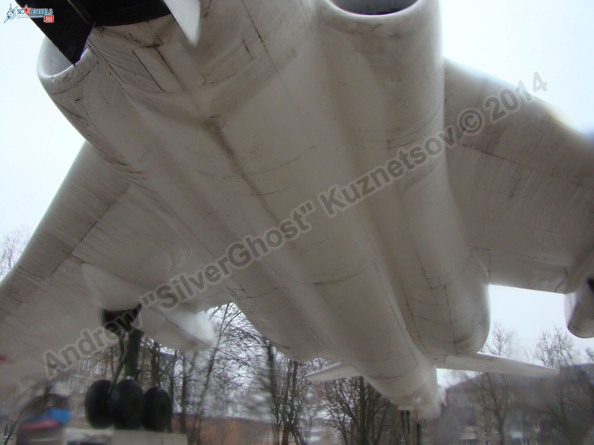 Tu-16_Badger_Smolensk_0101.jpg