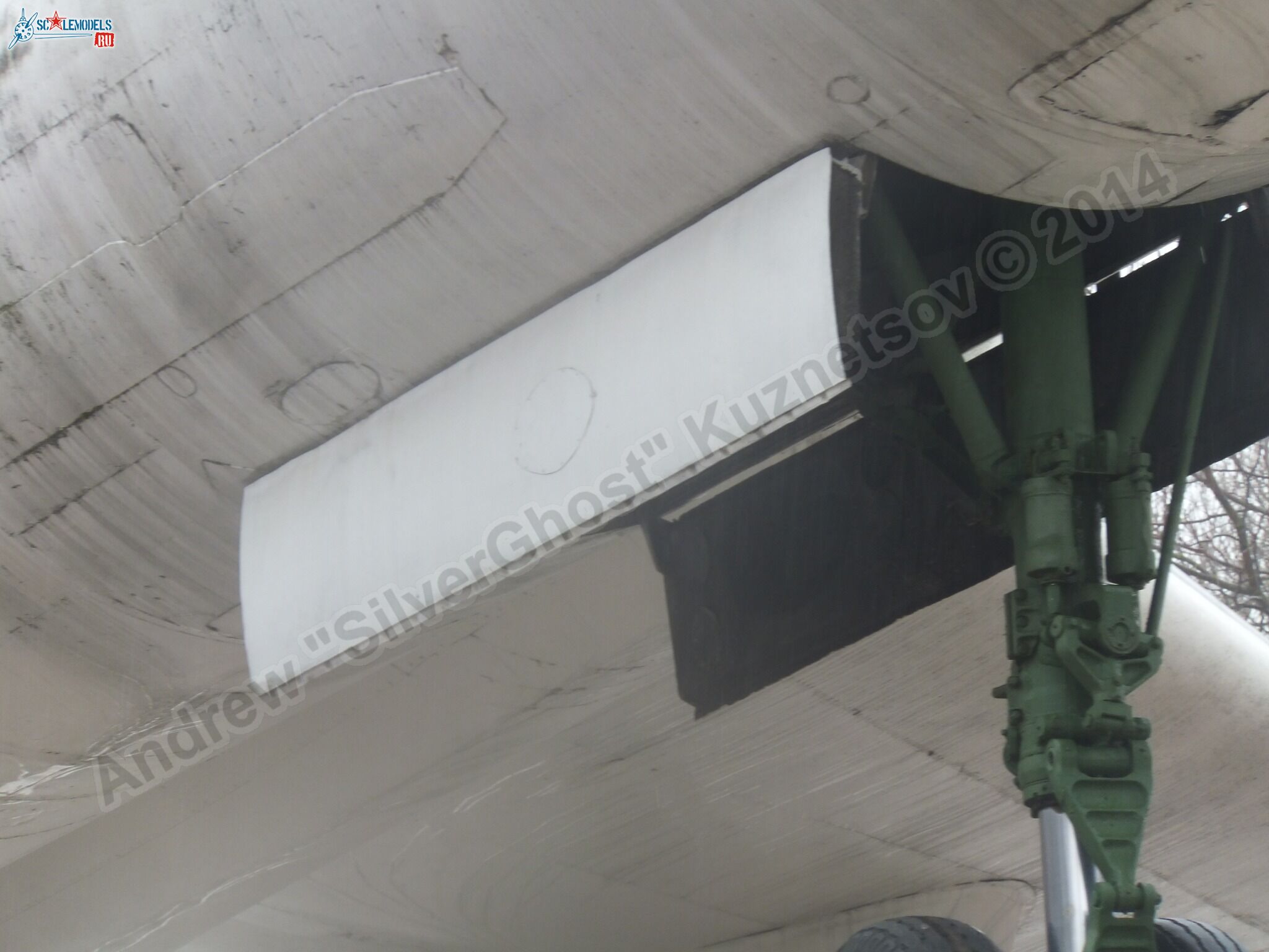 Tu-16_Badger_Smolensk_0129.jpg