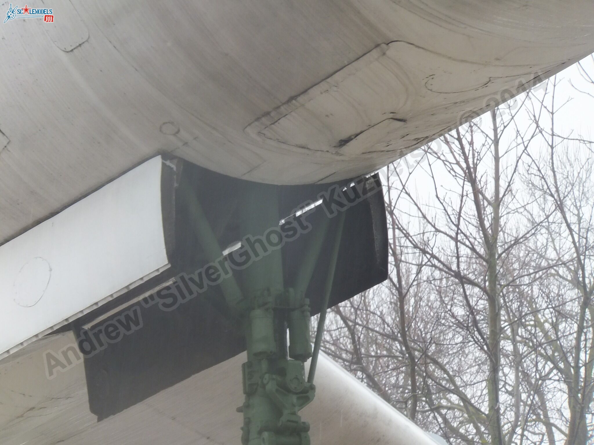 Tu-16_Badger_Smolensk_0130.jpg