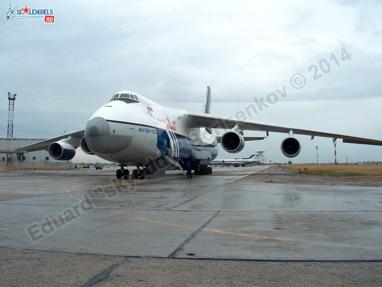 An-124_RA-82014_0008.jpg