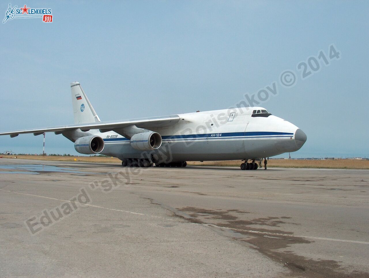 An-124_RA-82039_0001.jpg