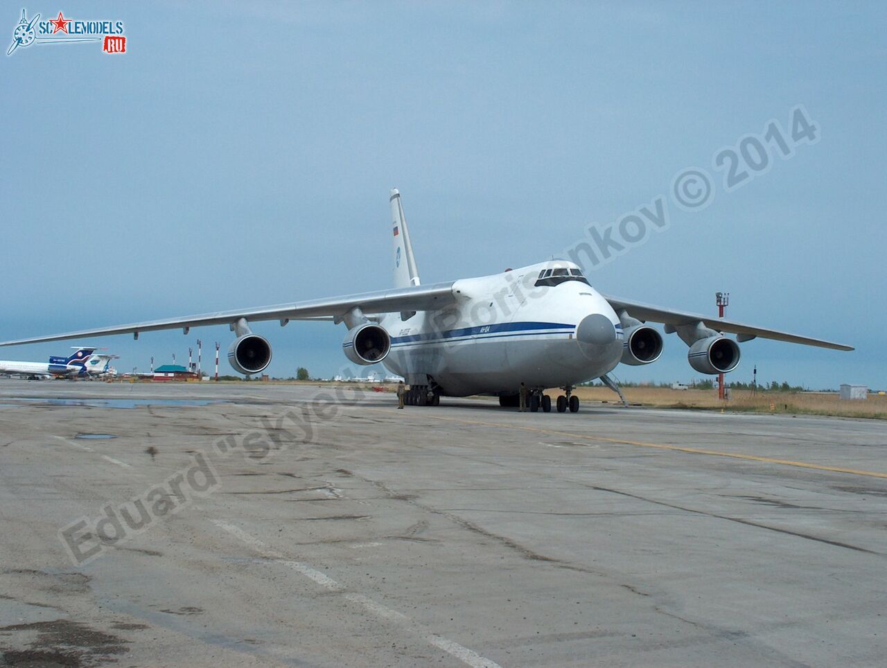 An-124_RA-82039_0003.jpg