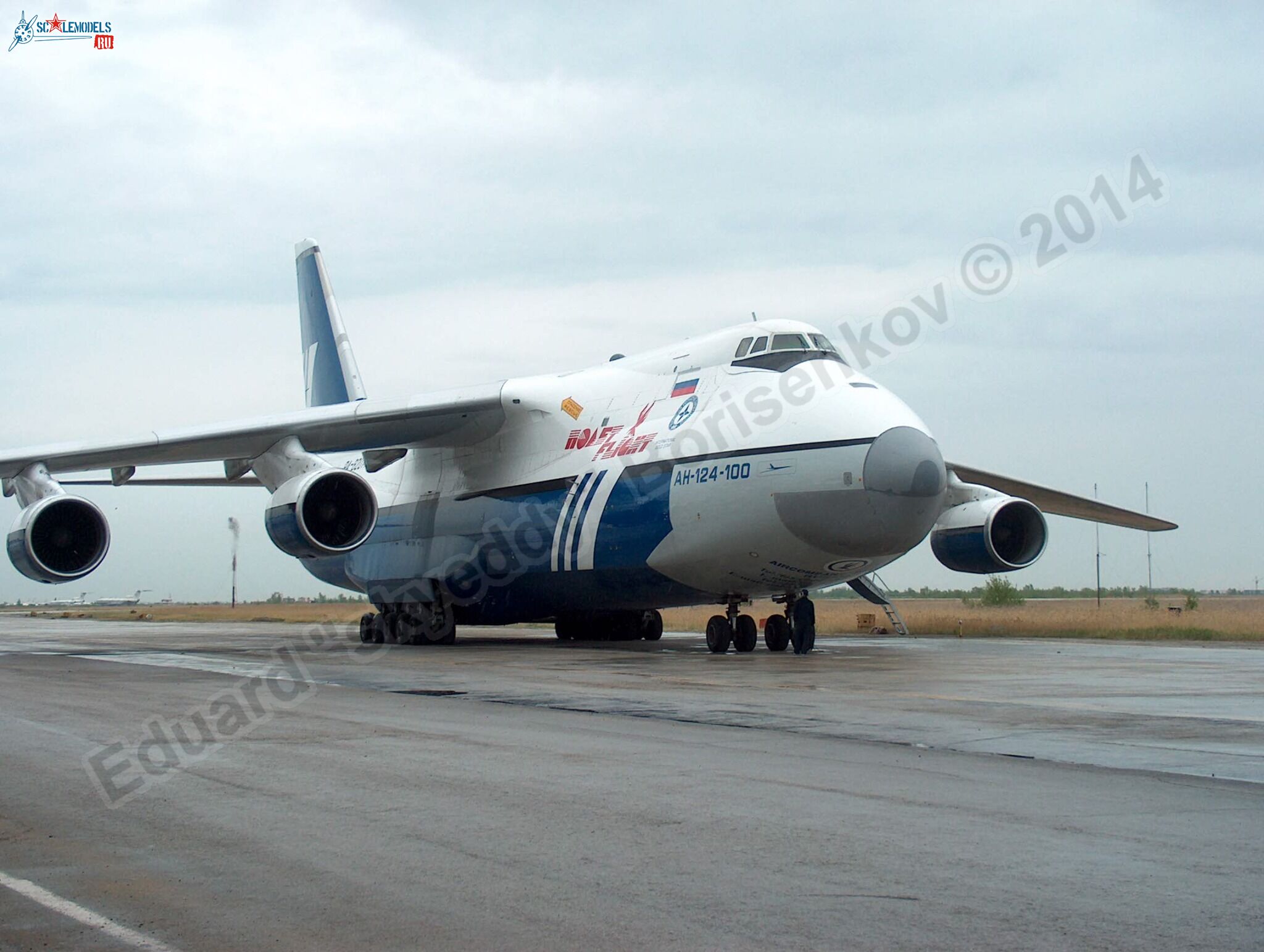 An-124_RA-82014_0000.jpg
