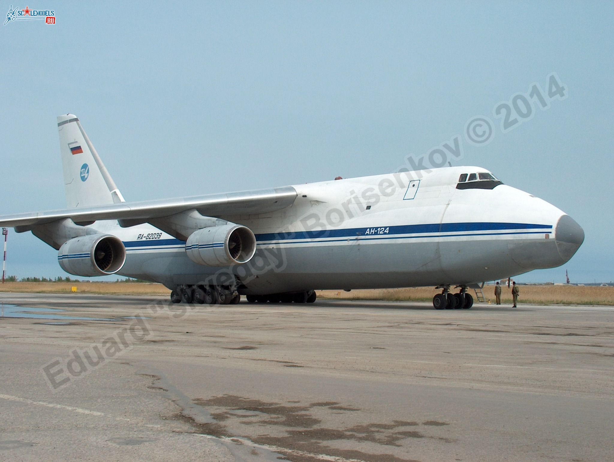 An-124_RA-82039_0000.jpg