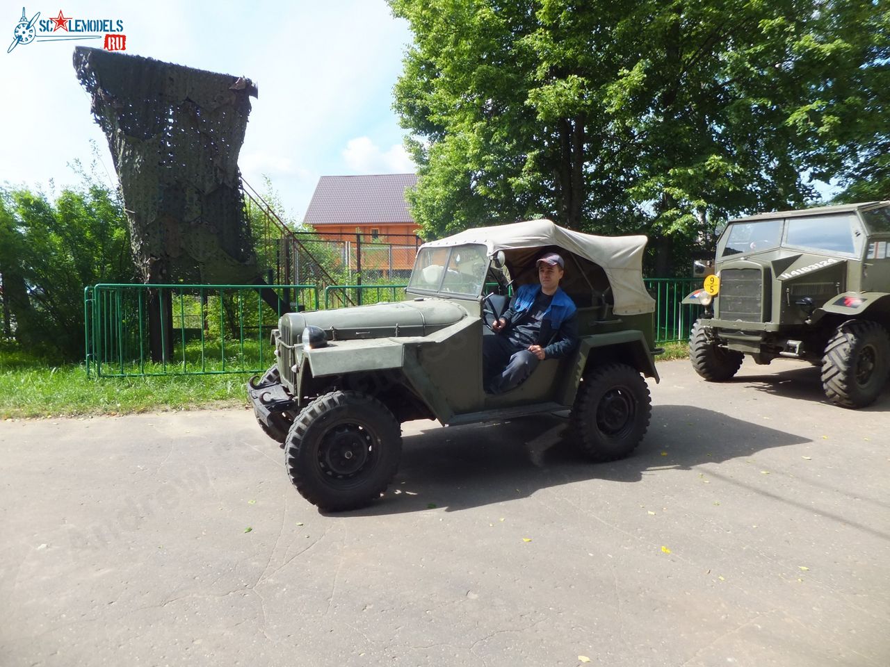 Chernogolovka_museum_auto_0001.jpg