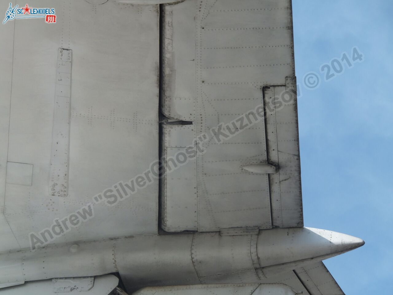 Yak-42_USSR-10985_0008.jpg