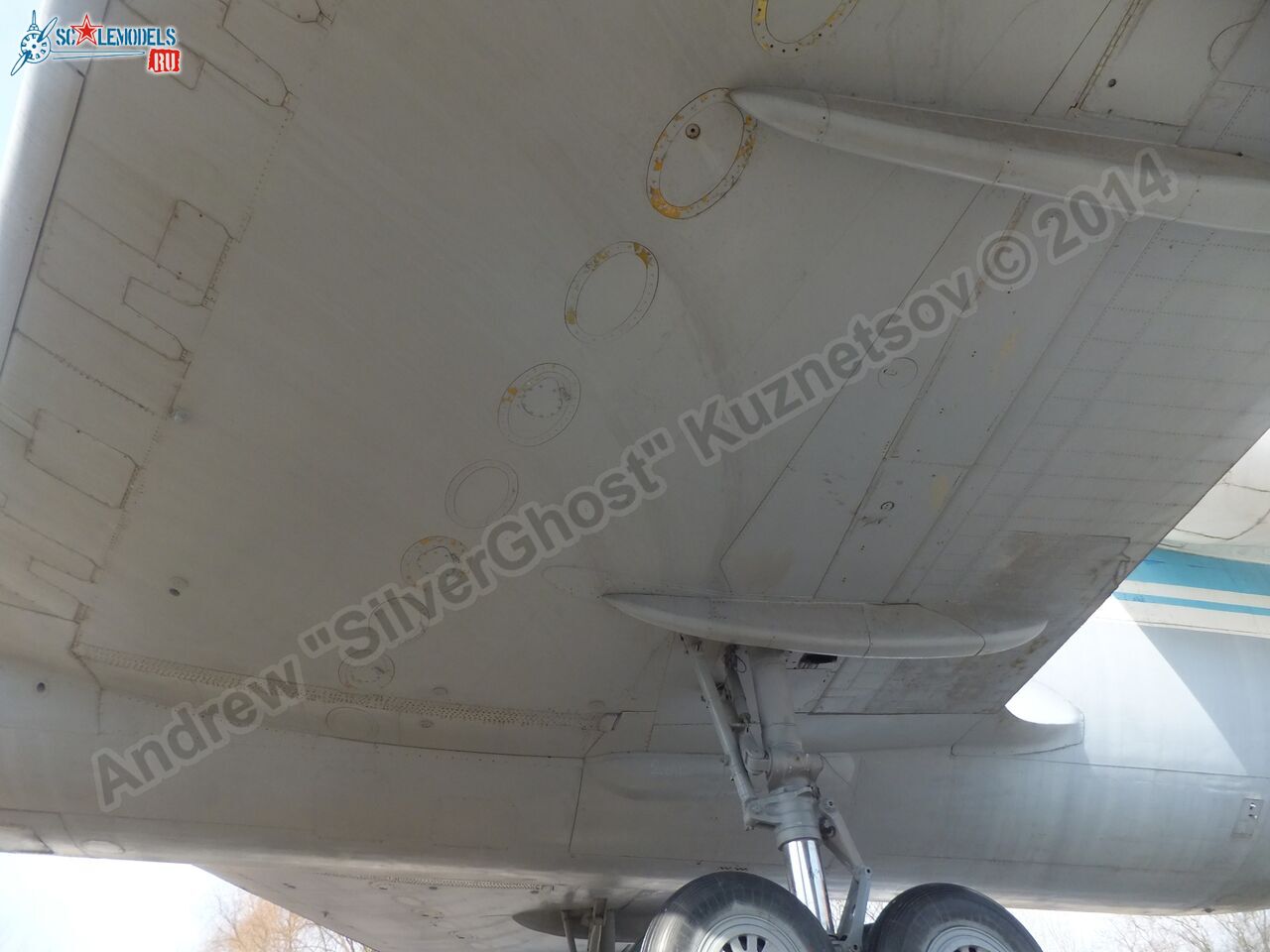 Yak-42_USSR-10985_0077.jpg