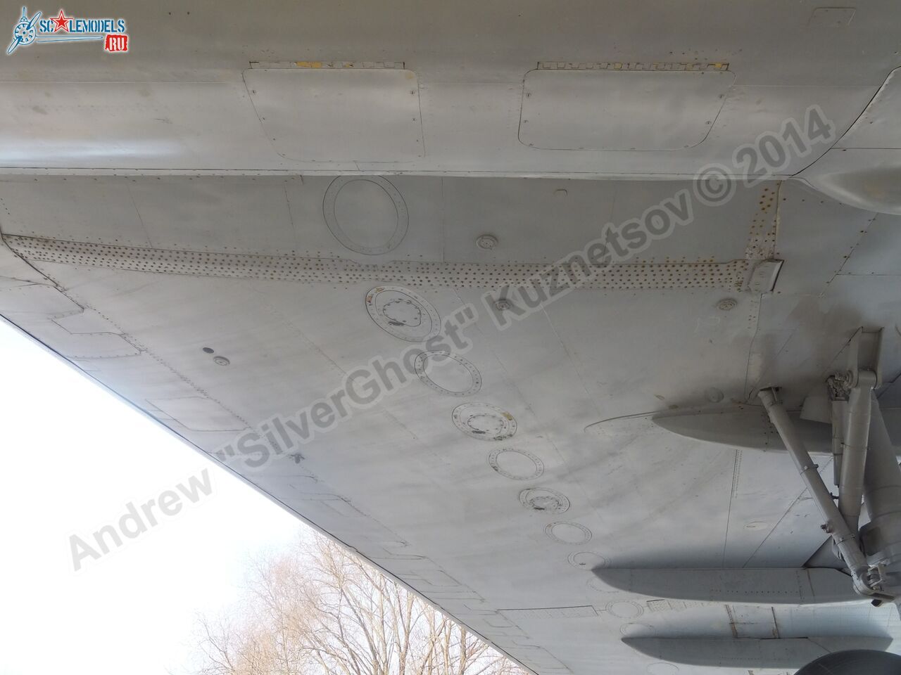 Yak-42_USSR-10985_0106.jpg