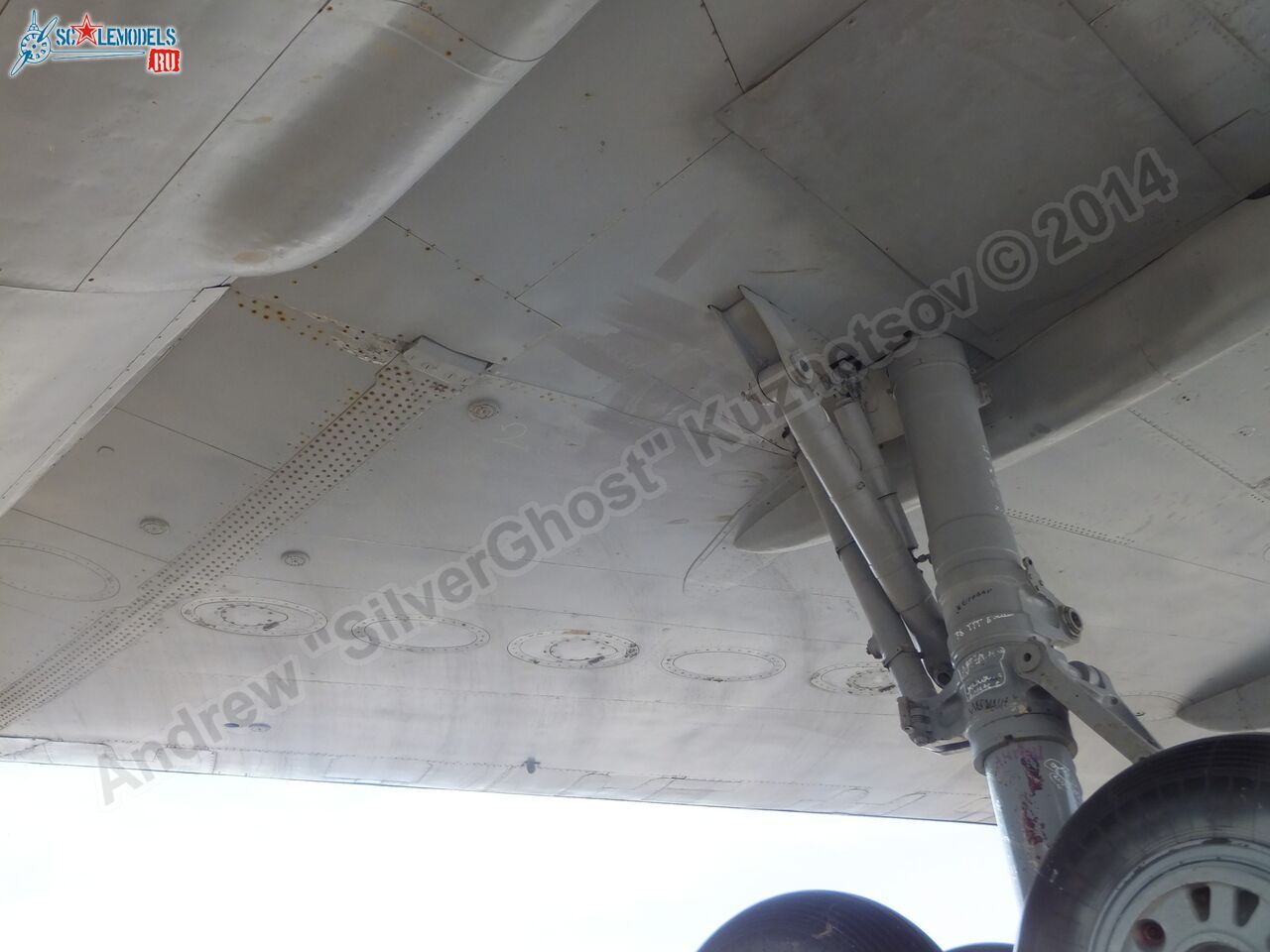 Yak-42_USSR-10985_0118.jpg