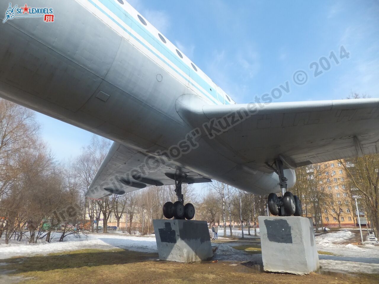 Yak-42_USSR-10985_0189.jpg