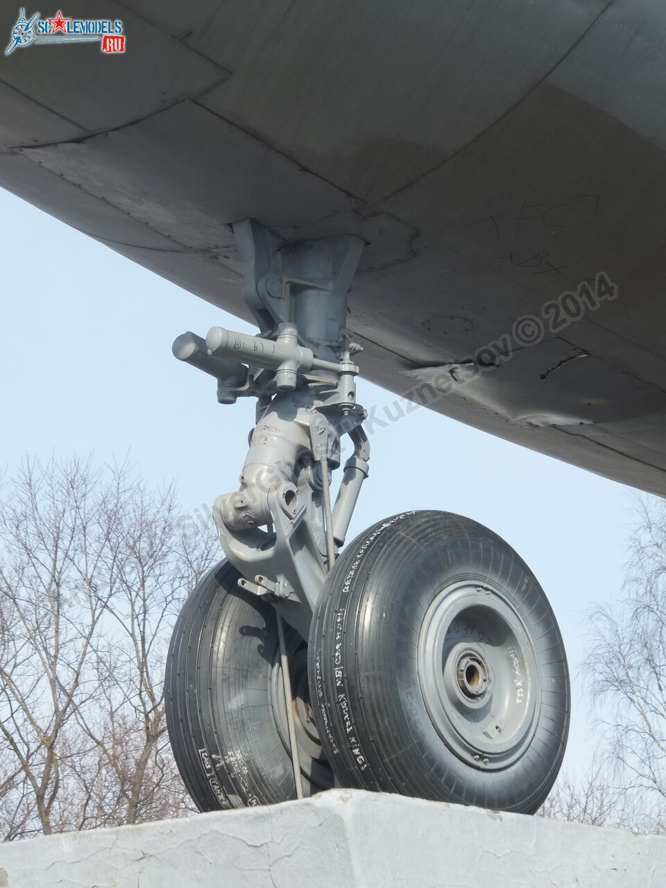 Yak-42_USSR-10985_0200.jpg