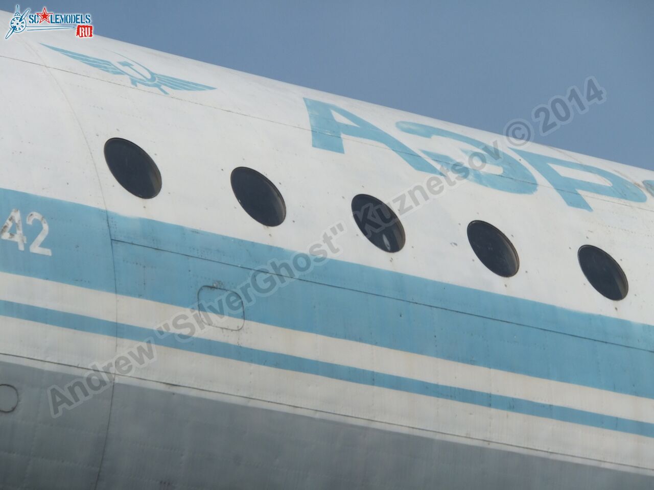 Yak-42_USSR-10985_0206.jpg
