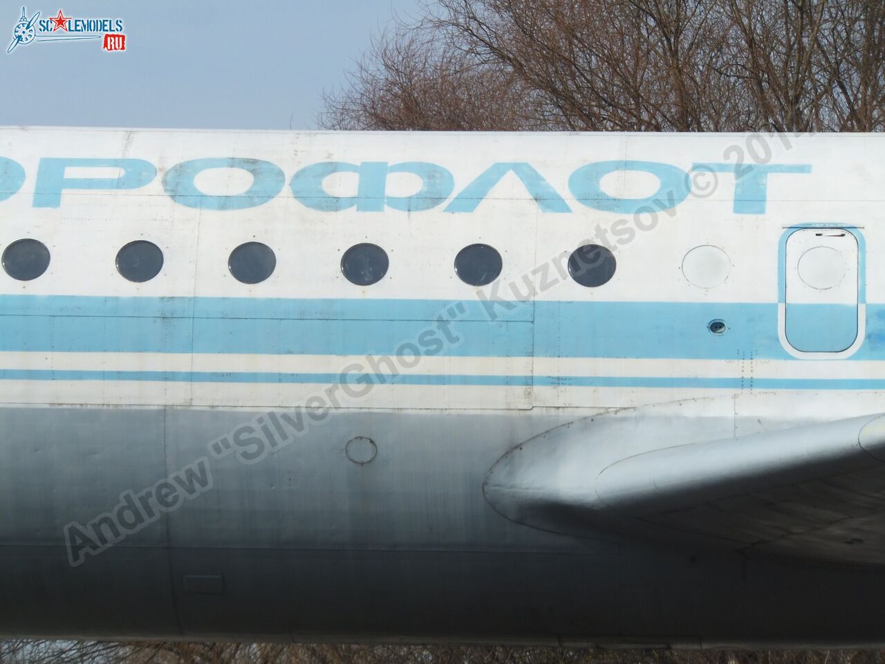 Yak-42_USSR-10985_0214.jpg