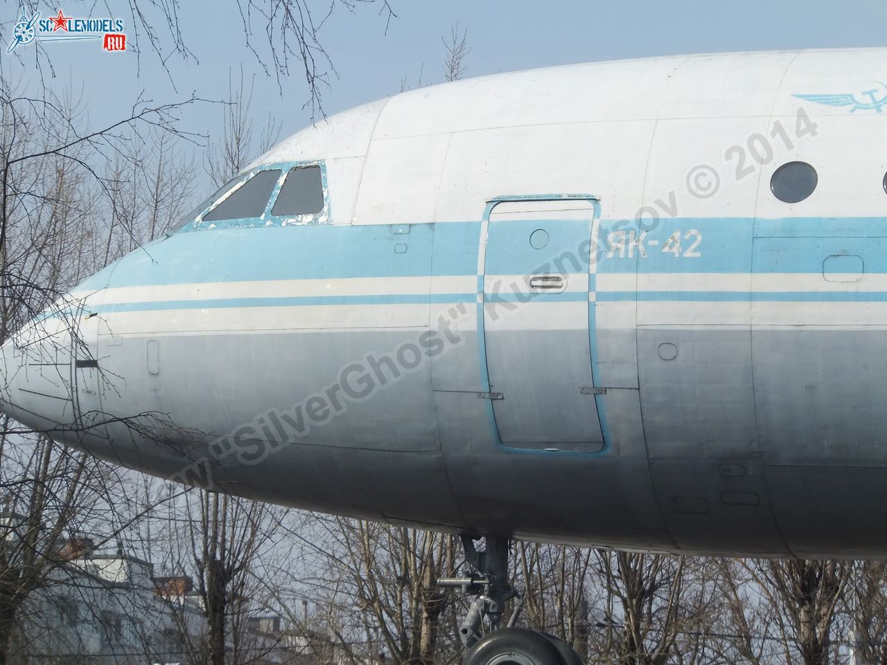 Yak-42_USSR-10985_0216.jpg