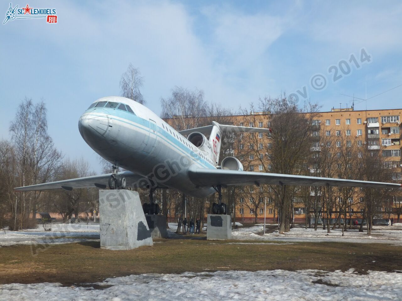 Yak-42_USSR-10985_0219.jpg