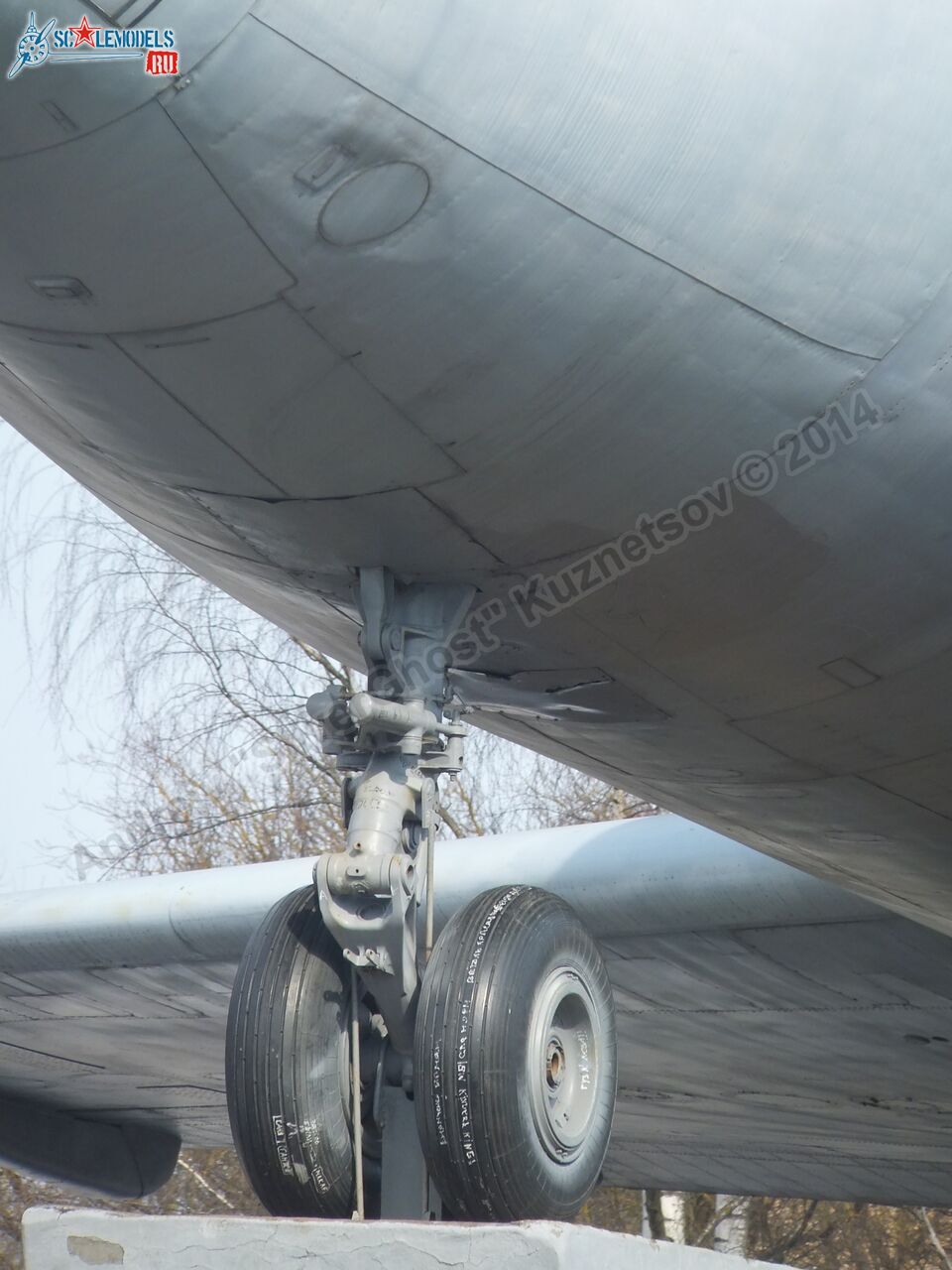 Yak-42_USSR-10985_0225.jpg