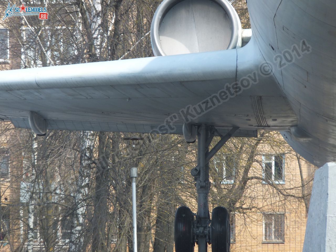 Yak-42_USSR-10985_0230.jpg