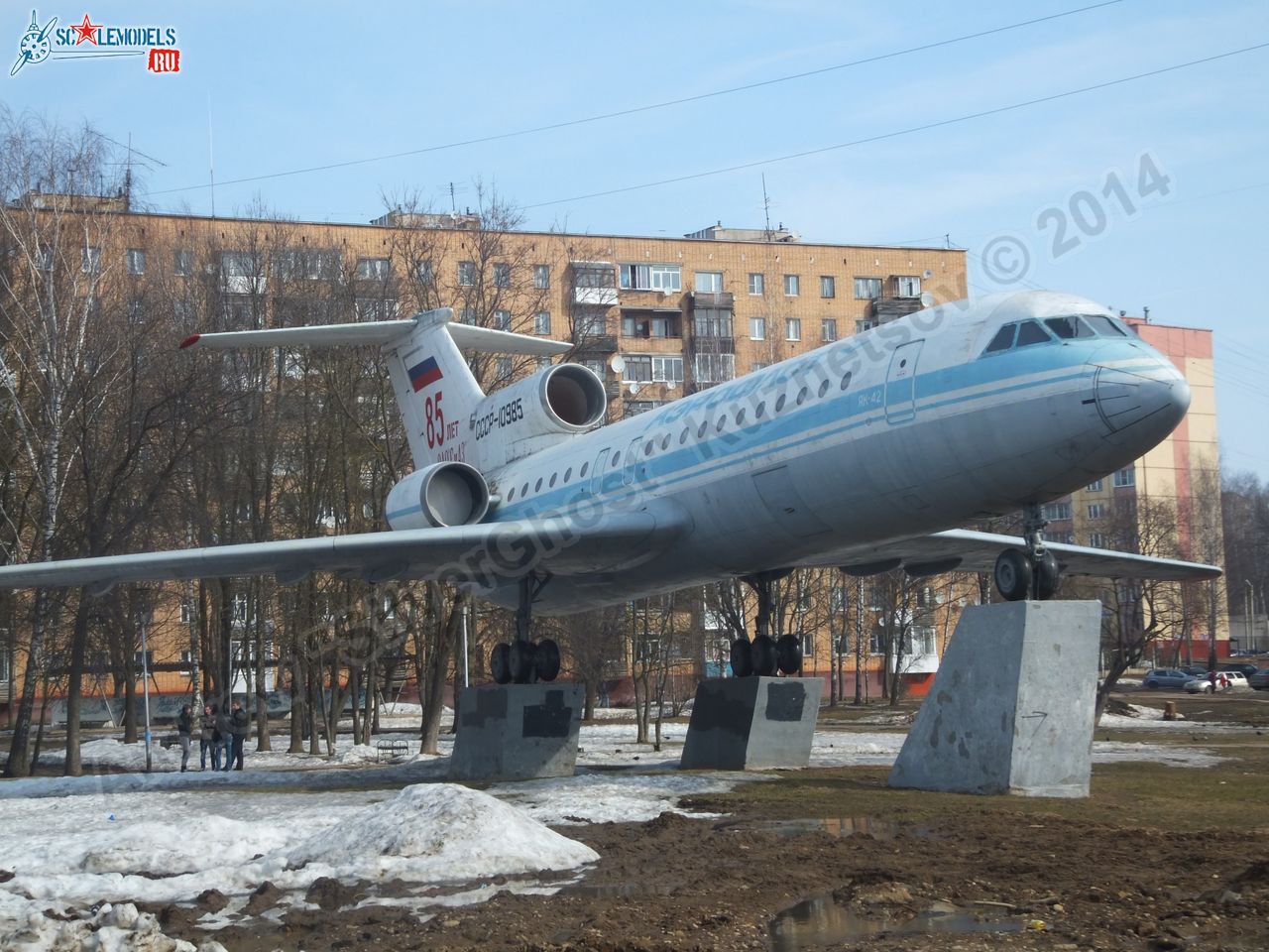 Yak-42_USSR-10985_0232.jpg