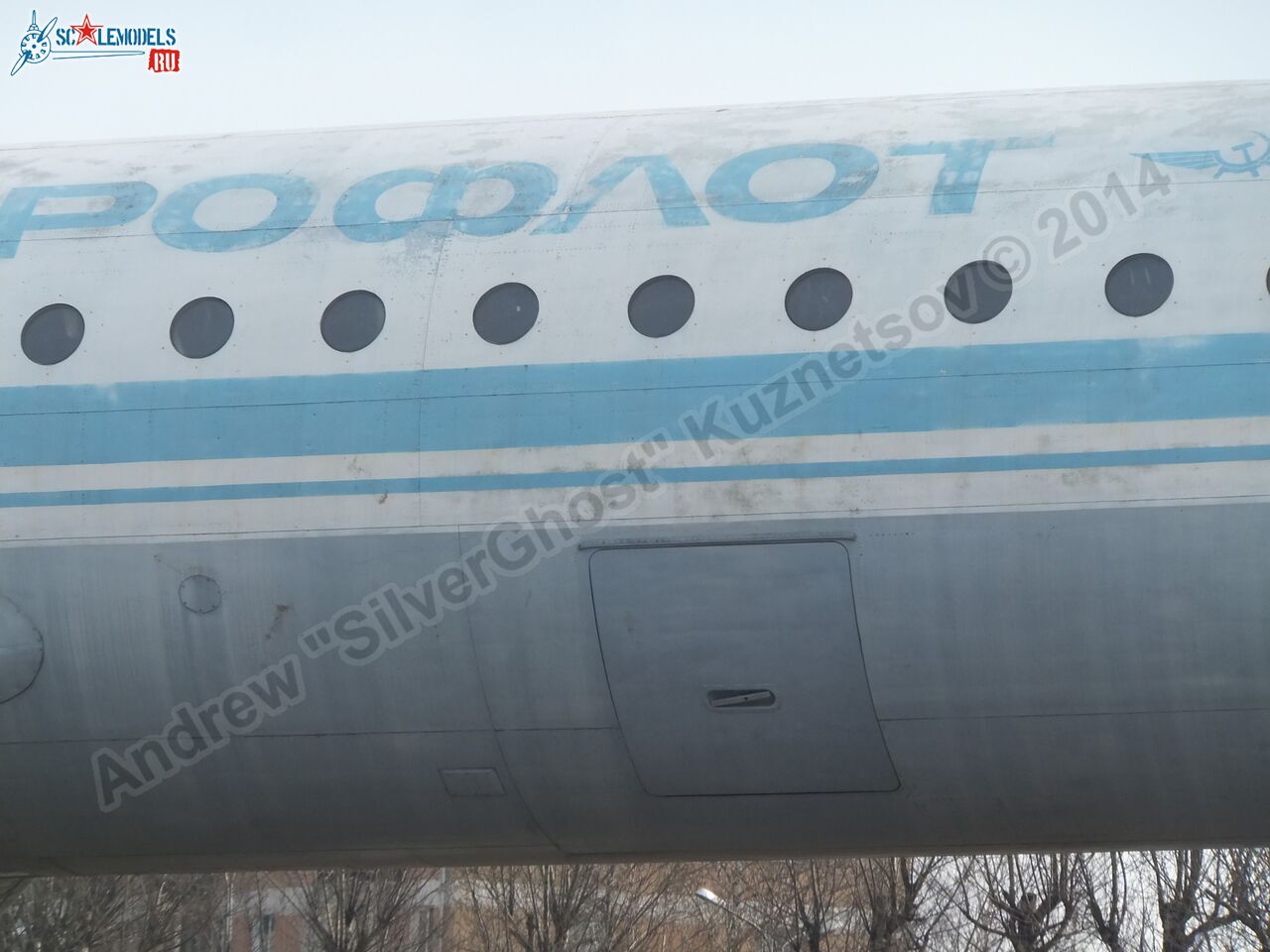 Yak-42_USSR-10985_0243.jpg