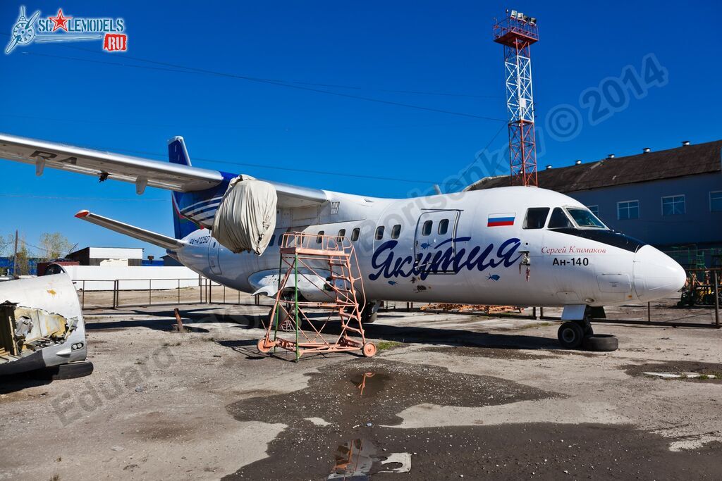 An-140_RA-41250_0001.jpg