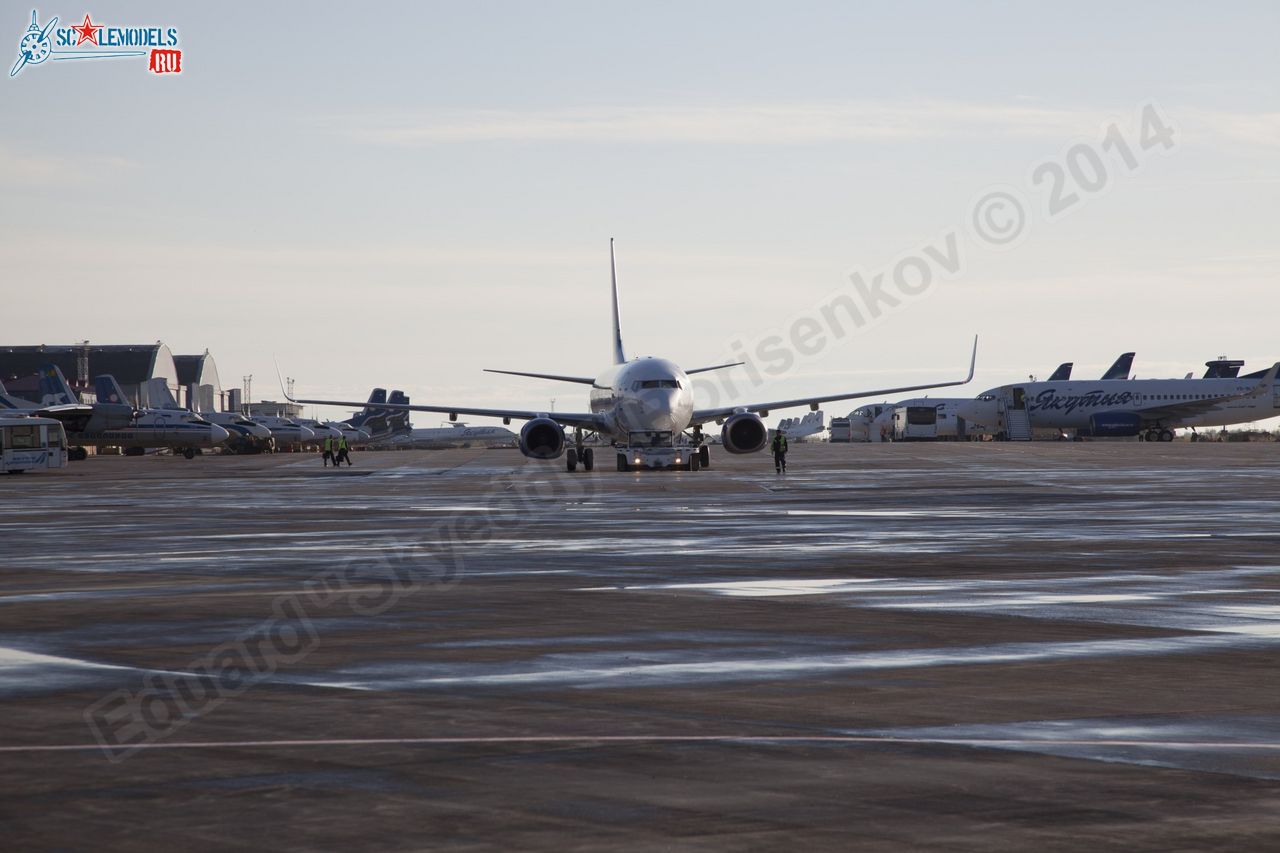 Boeing-737_VQ-BOY_0000.jpg