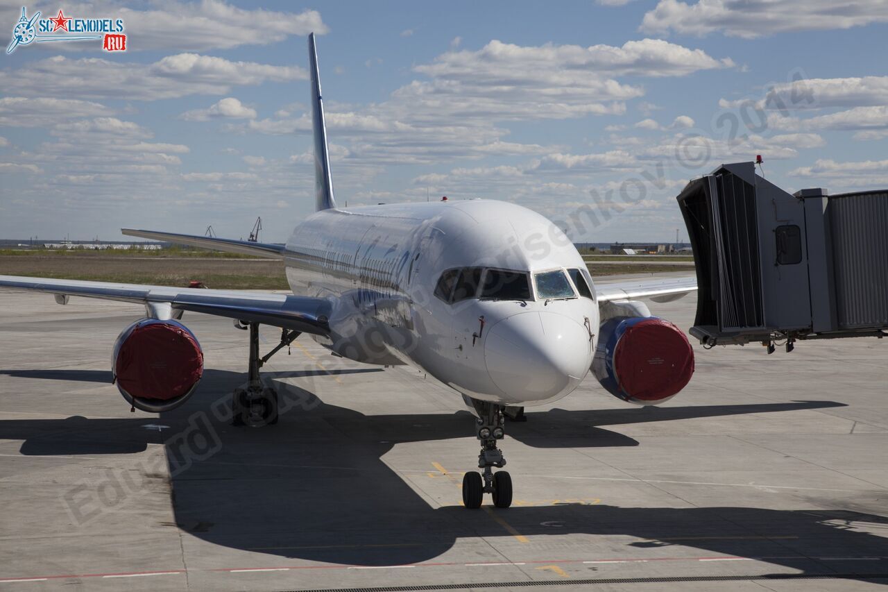 Boeing-757_0000.jpg