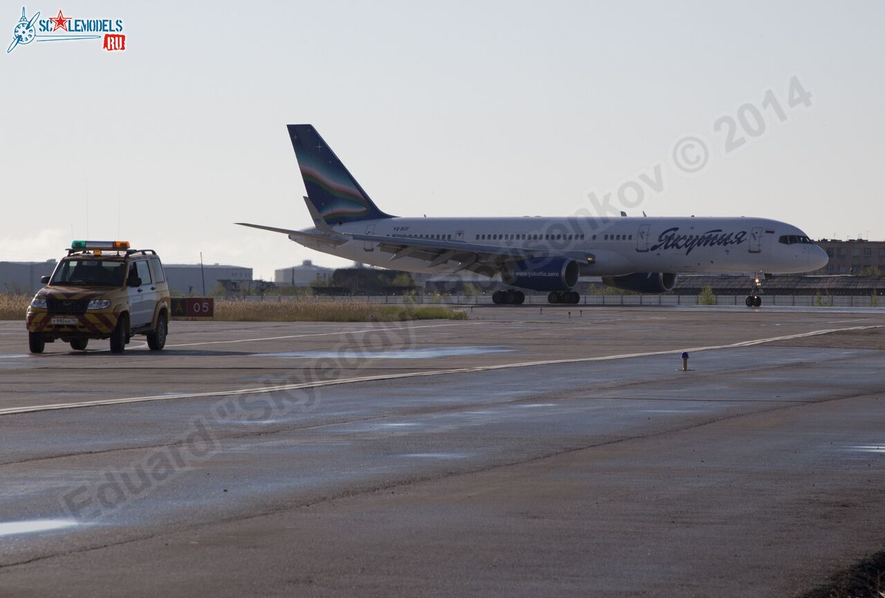Boeing-757_VP-BCF_0001.jpg