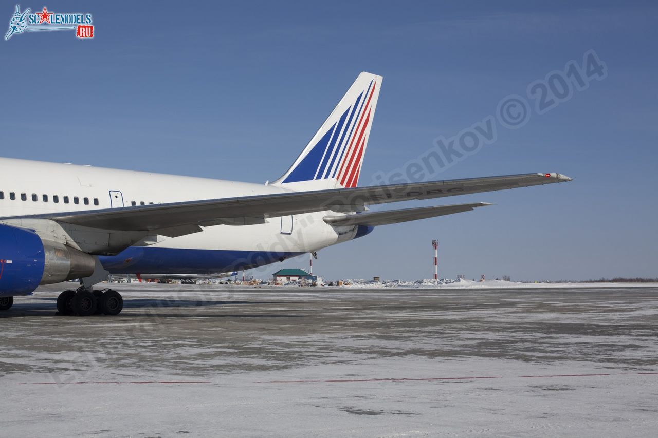 Boeing-767_EI-DBG_0008.jpg