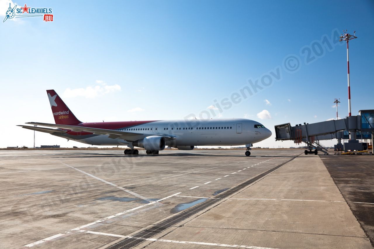 Boeing-767_VP-BMC_0004.jpg