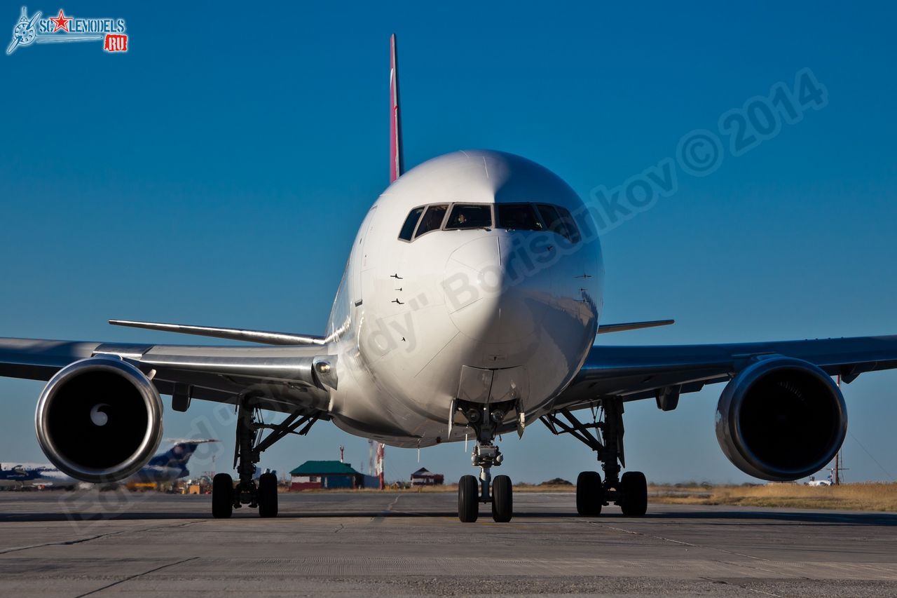 Boeing-767_VP-BRL_0001.jpg