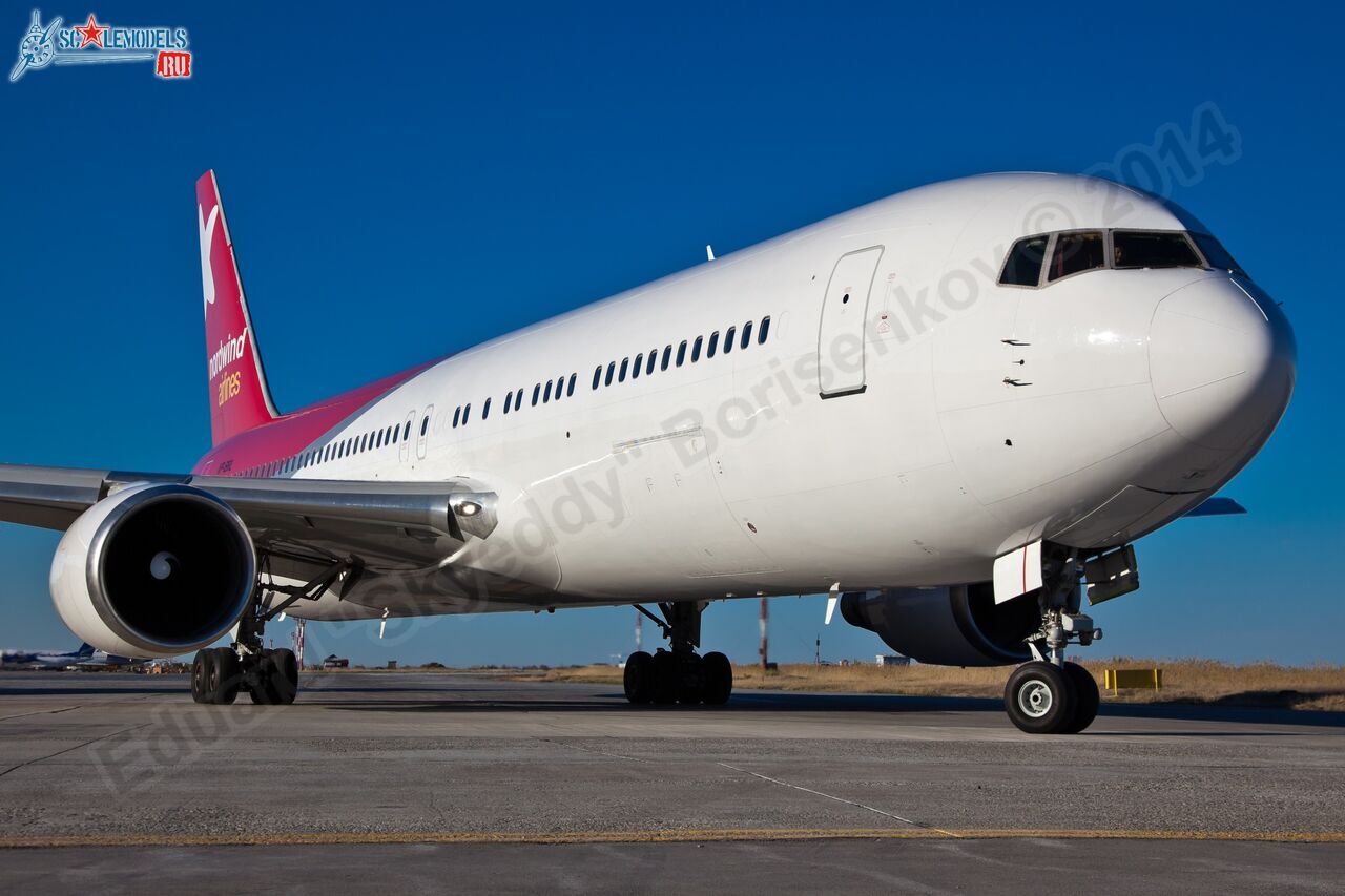 Boeing-767_VP-BRL_0003.jpg