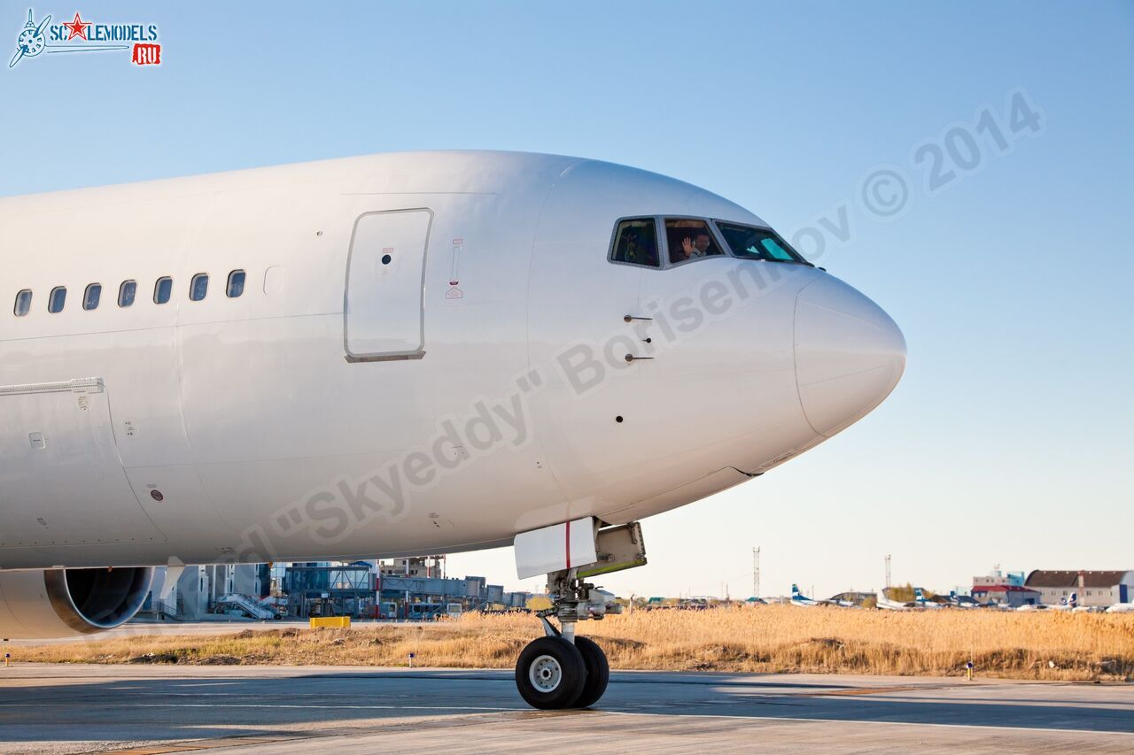 Boeing-767_VP-BRL_0014.jpg