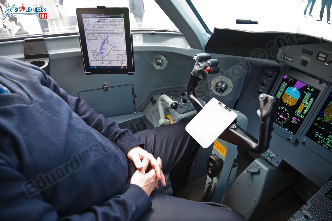 Dash_8_C-GLKU_0018.jpg