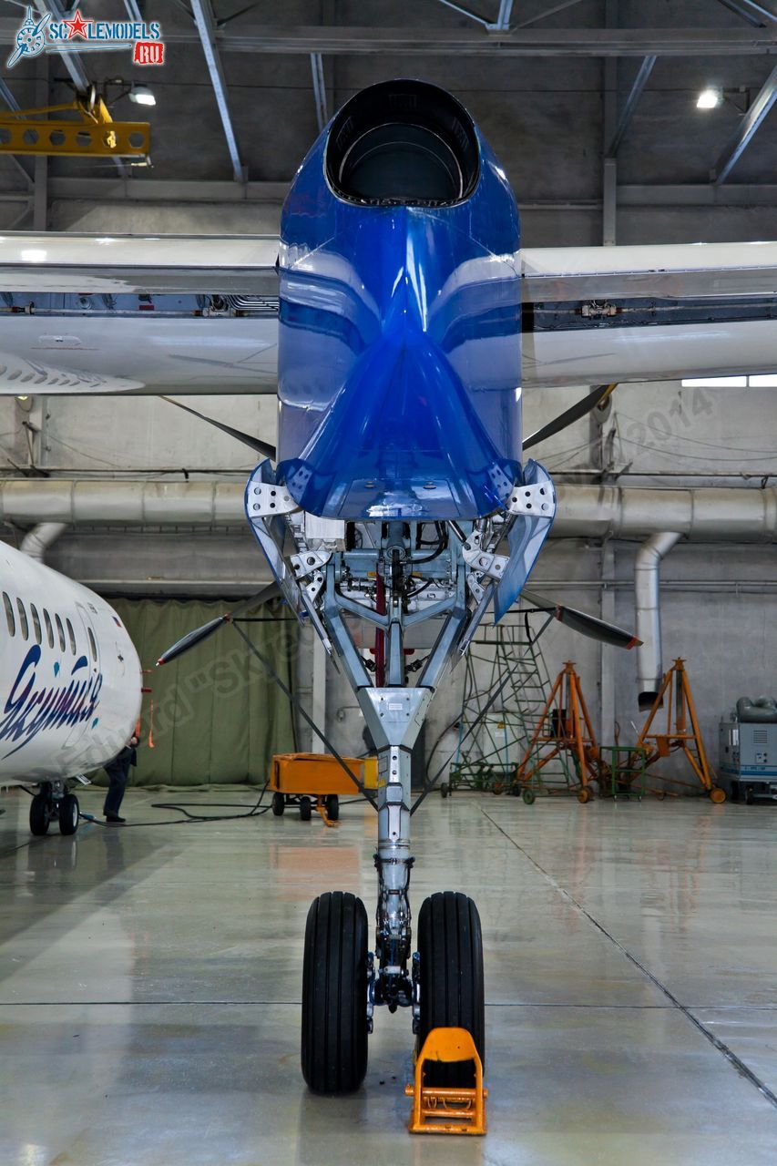 Dash_8_VP-BKD_0069.jpg