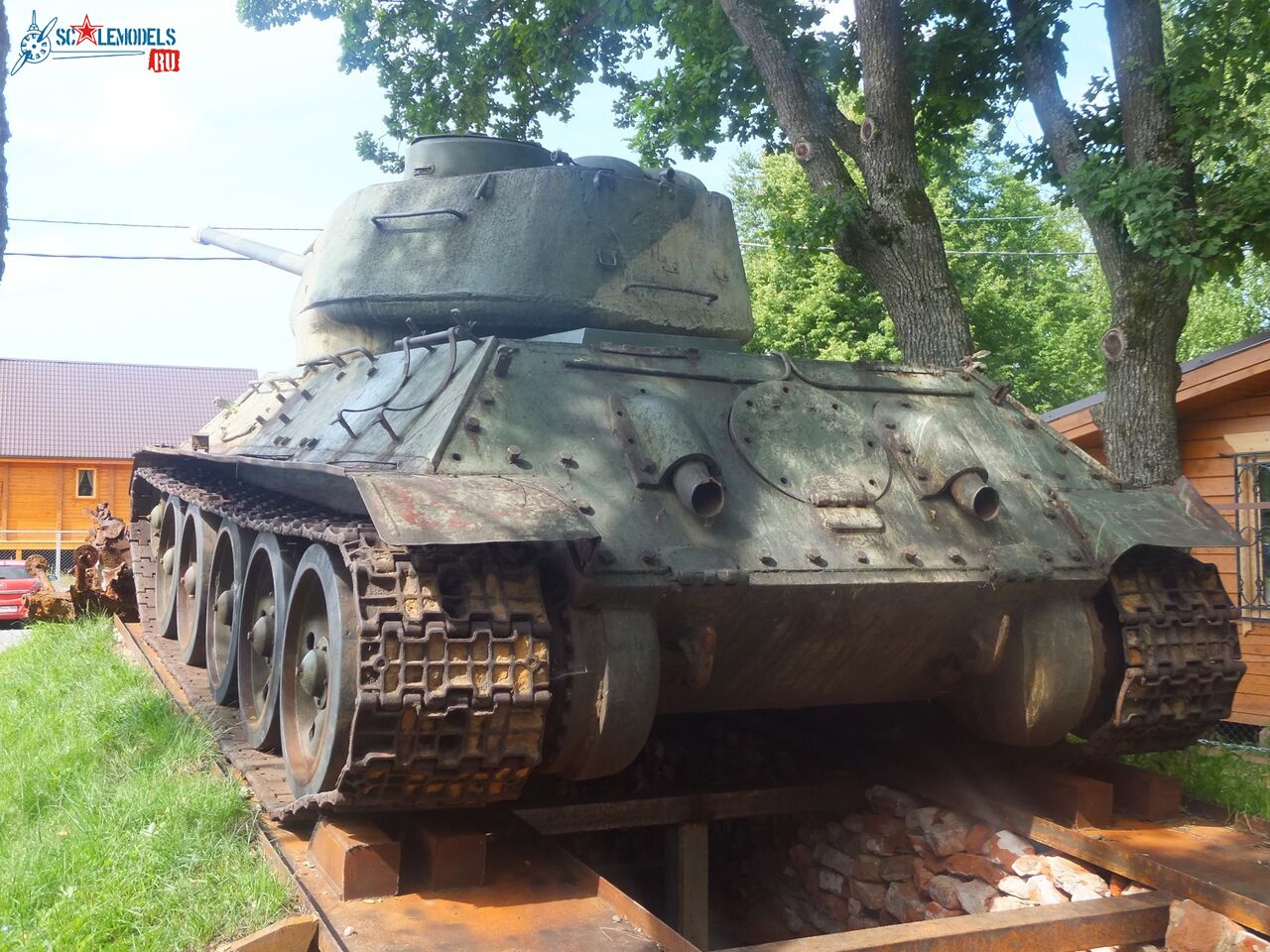 T-34-85_0019.jpg