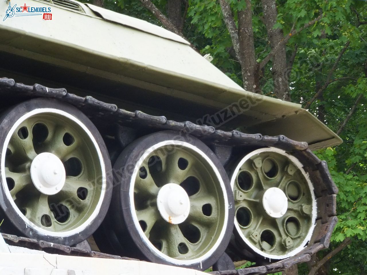 T-34-85_Yartsevo_0088.jpg