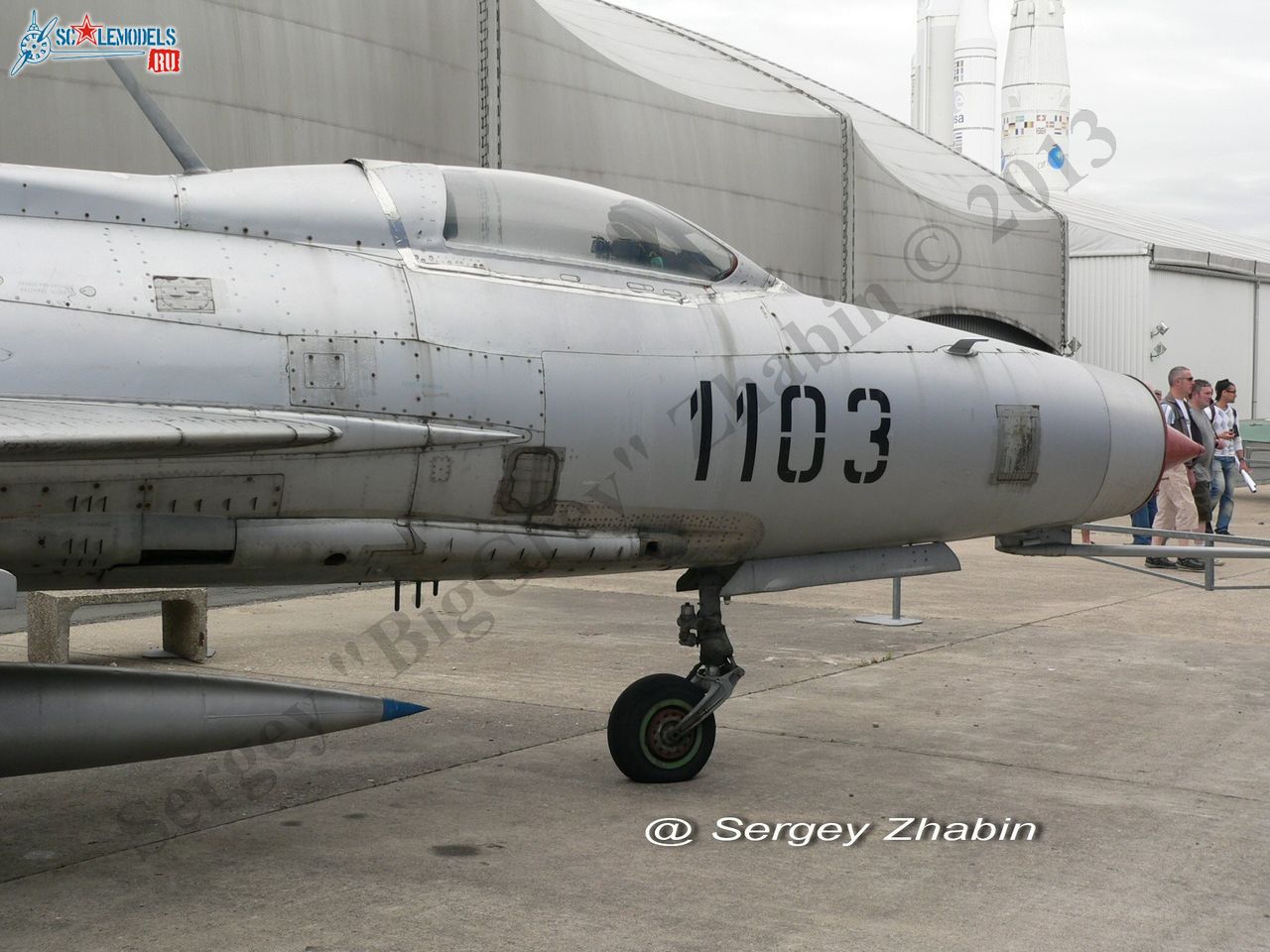 MiG-21F-13_49.jpg