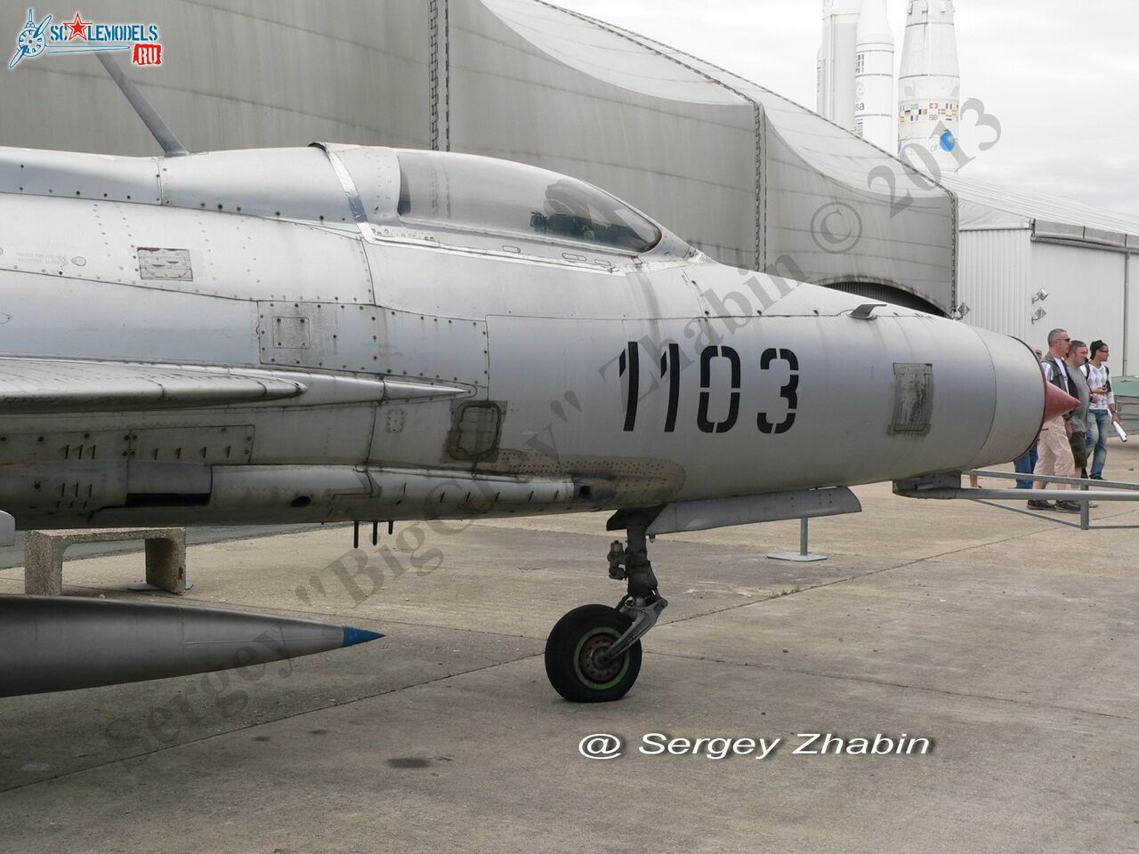 MiG-21F-13_49.jpg