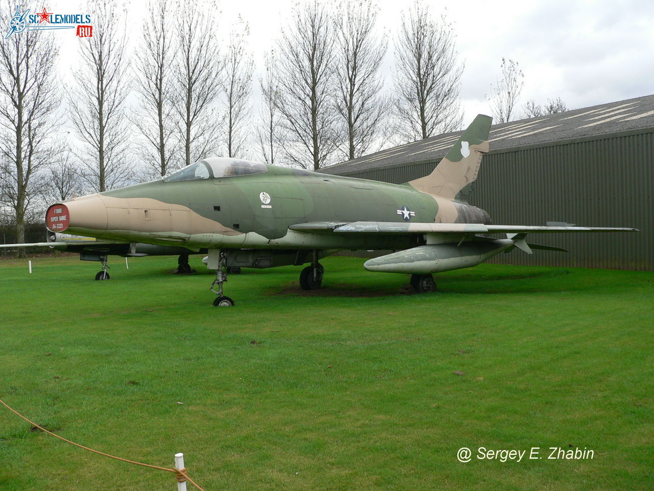 F-100D Newark RAF Museum (48).JPG