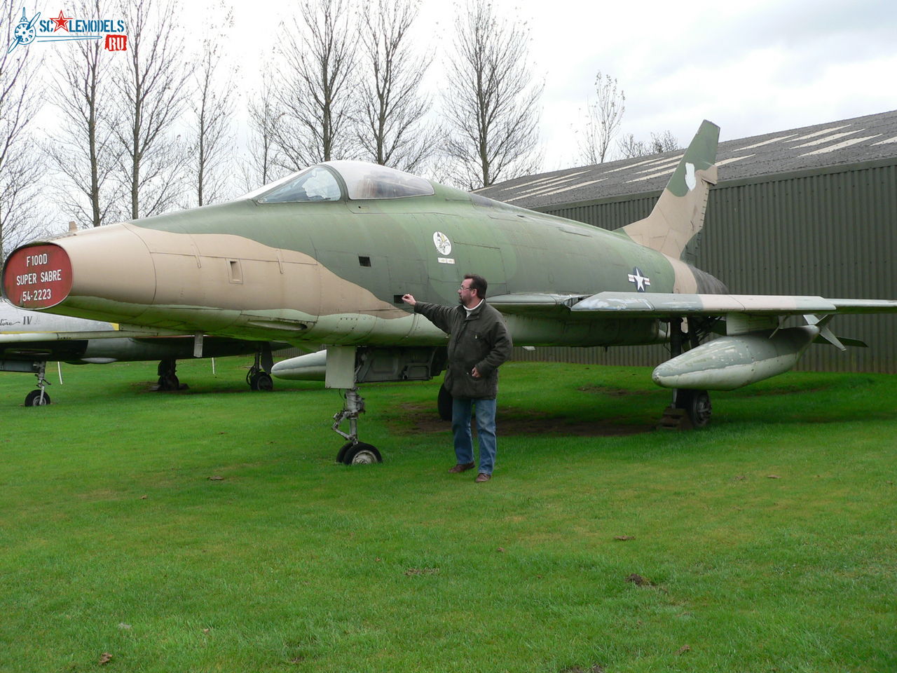 F-100D Newark RAF Museum (49).JPG