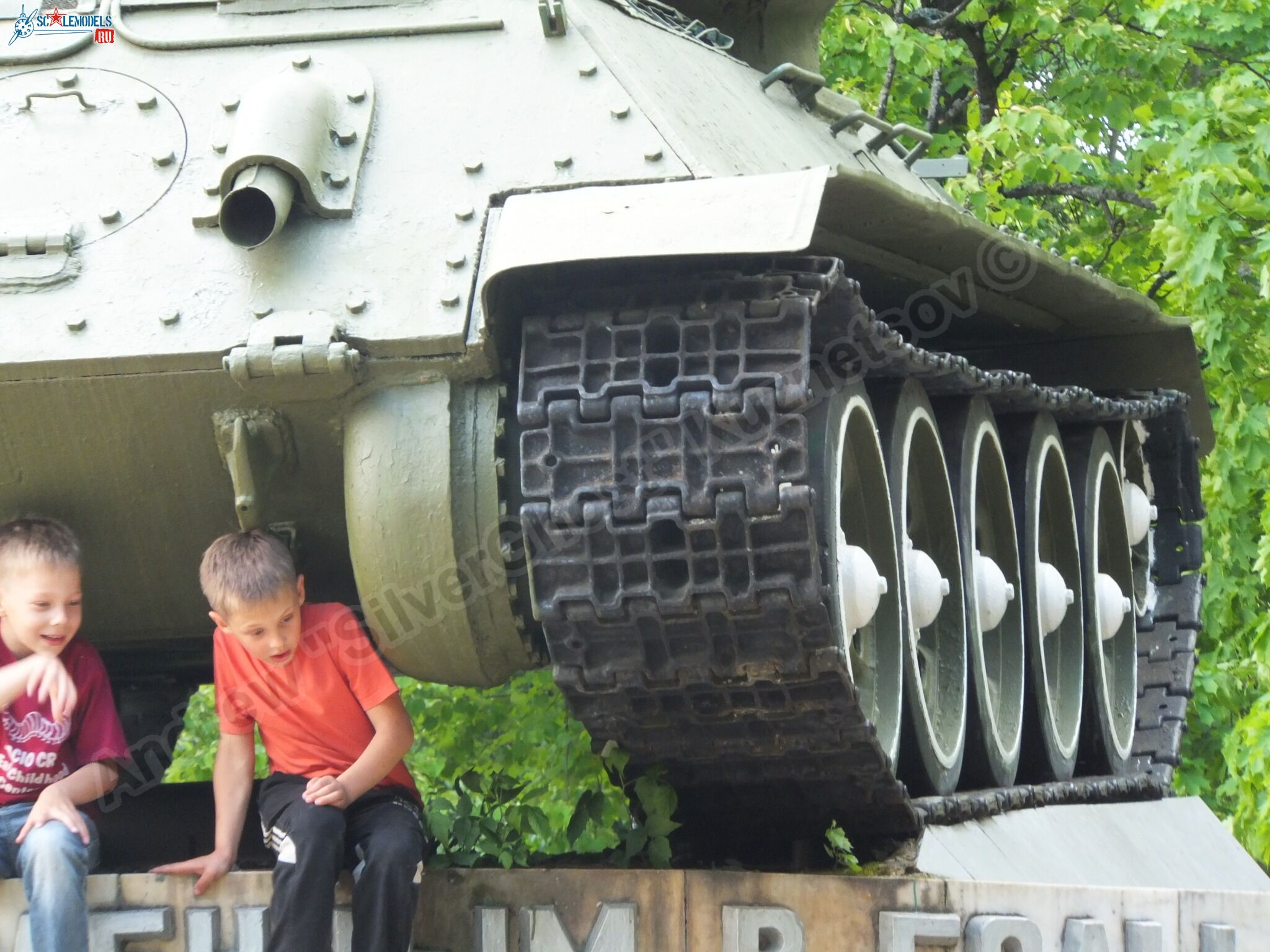 T-34-85_Yartsevo_0045.jpg
