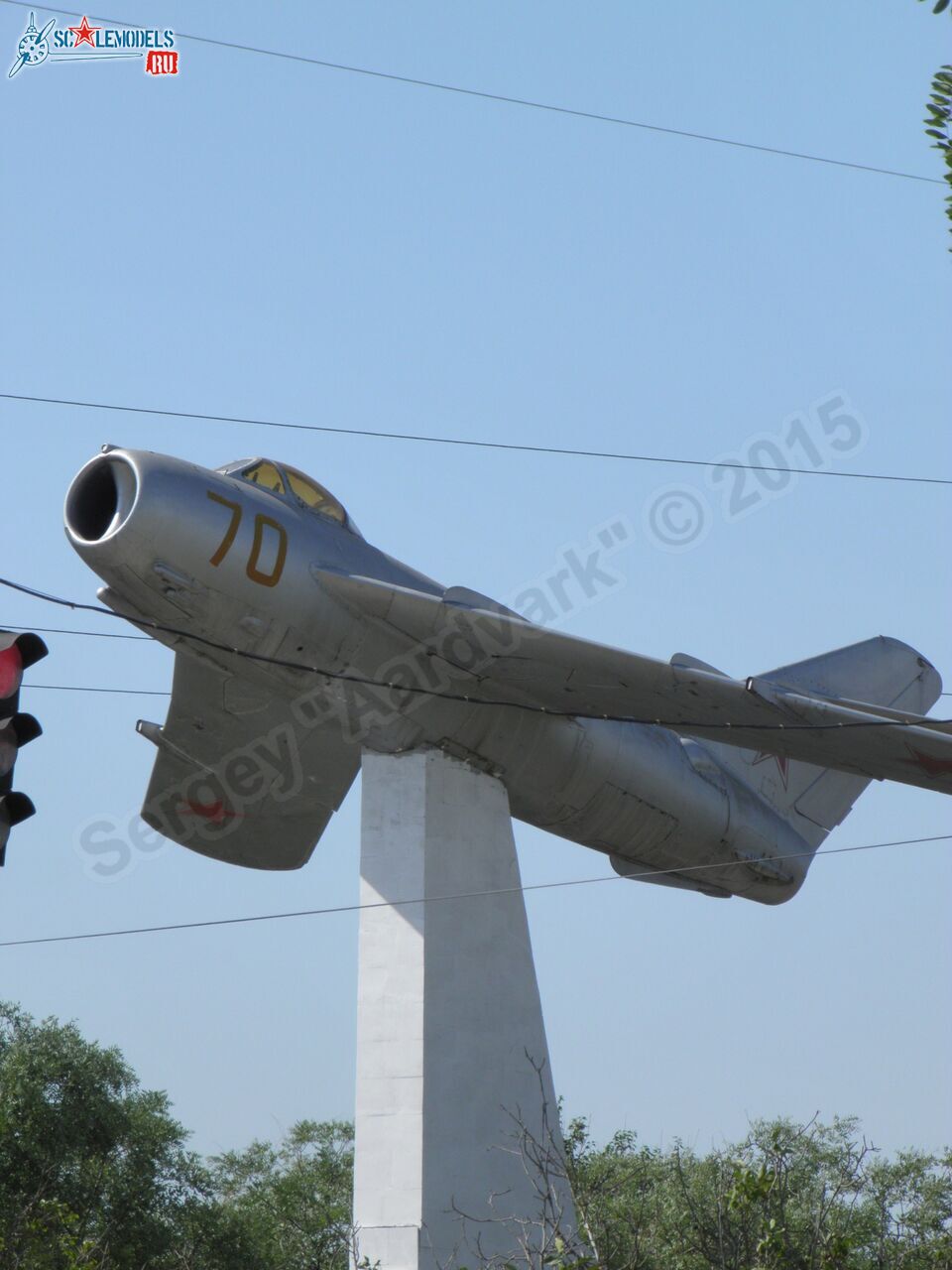 MiG-17_0000.jpg